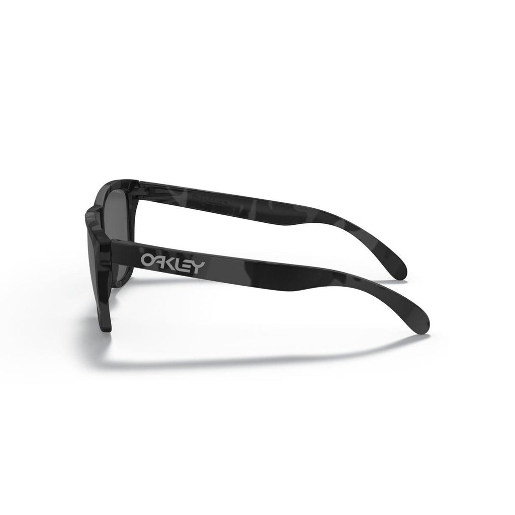 Oakley Frogskins (Low Bridge Fit) Black Camo/Prizm Black 0OO9245-924565