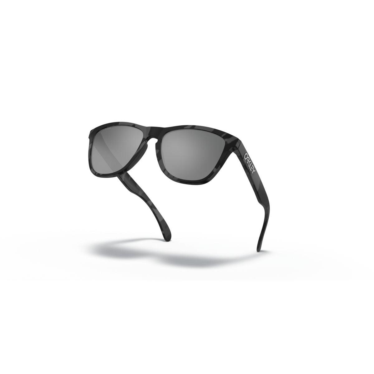 Oakley Frogskins (Low Bridge Fit) Black Camo/Prizm Black 0OO9245-924565