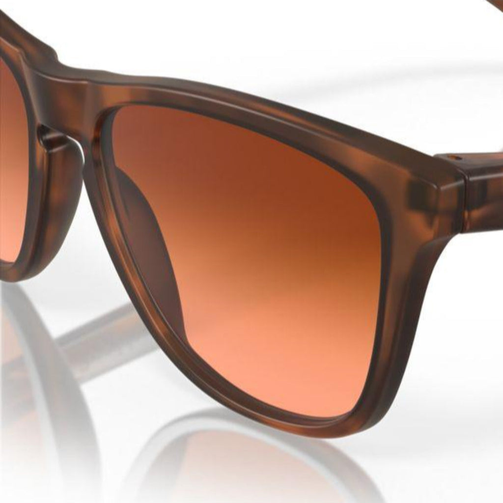 Oakley Frogskins (Low Bridge Fit) Matte Brown Tortoise/Prizm Brown Gradient 0OO9245-9245D1